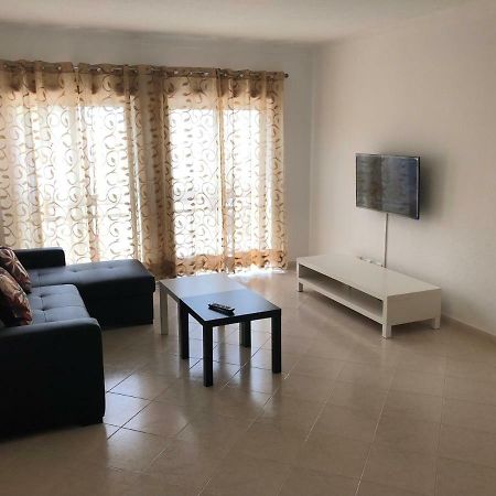 Olinda'S 2 Bedroom Apartment Lagos Exterior photo
