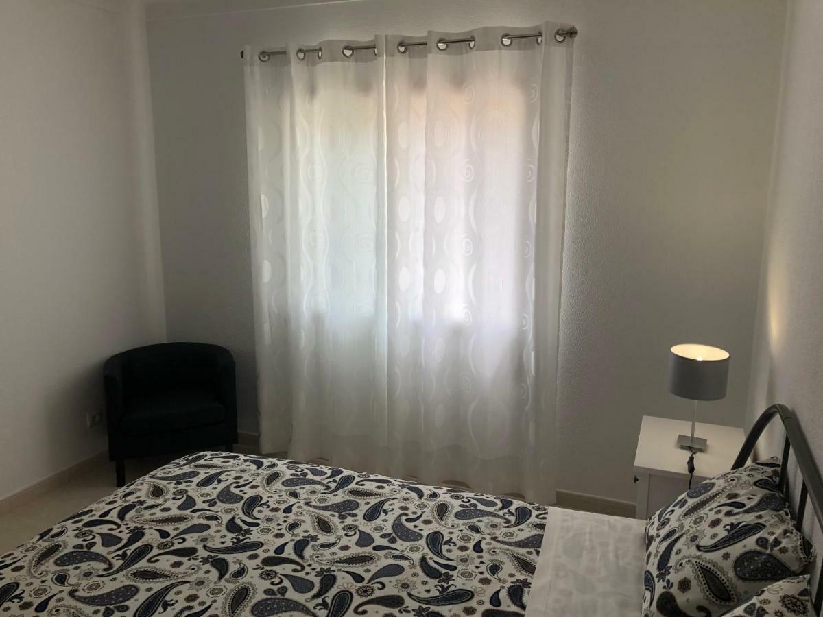 Olinda'S 2 Bedroom Apartment Lagos Exterior photo